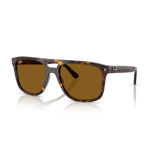 Tortoiseshell sunglasses with brown lenses on a white background Polished Havana + B-15 Brown