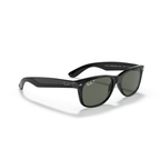 Black Ray-Ban sunglasses on a white background Polished Black + G-15 Green Polarised