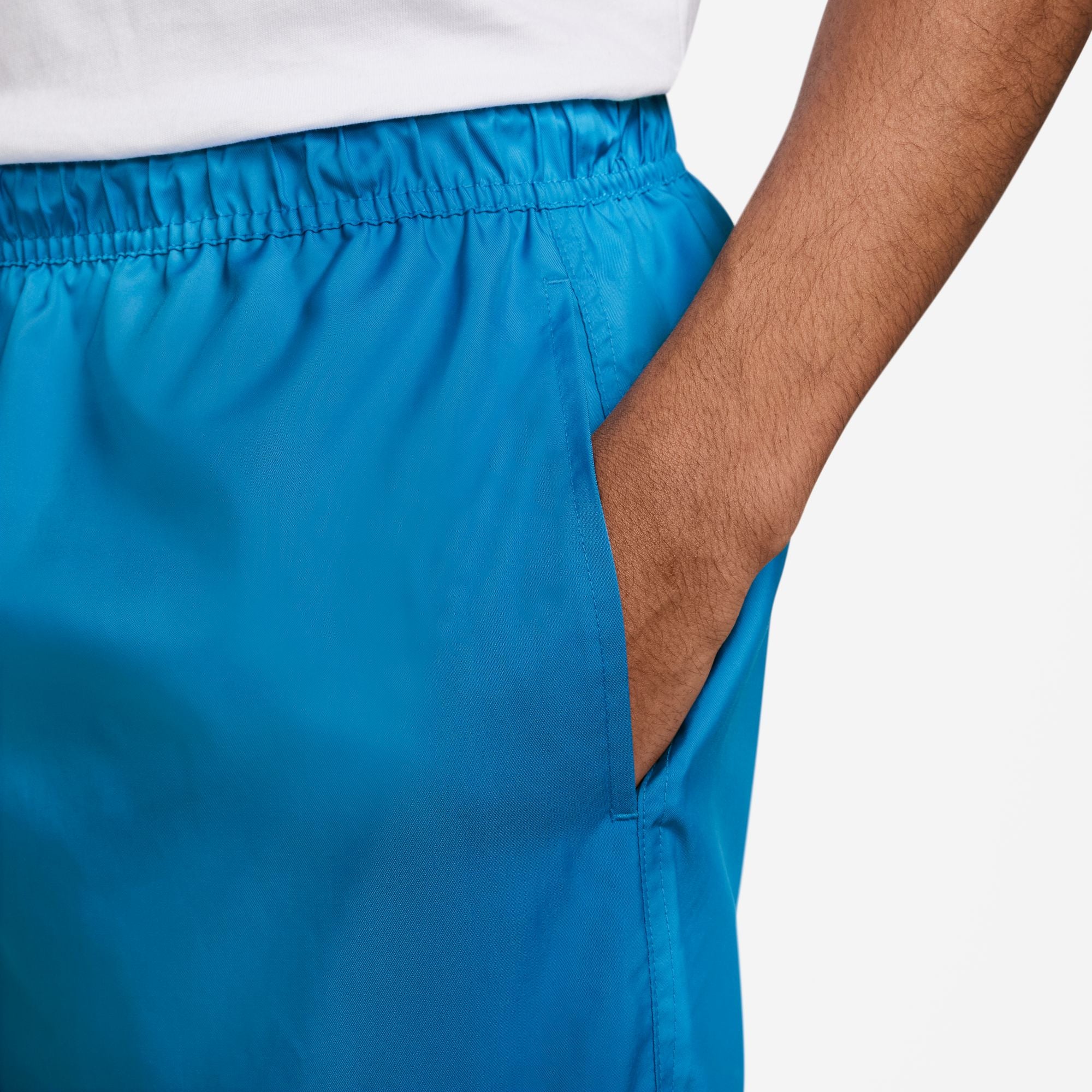Nike SB - Club Woven Flow Short - Light Photo Blue - Velocity 21