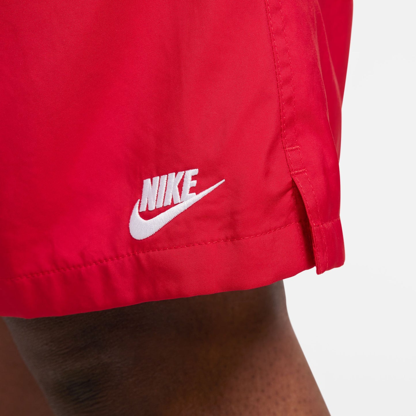 Club Woven Flow Short - University Red