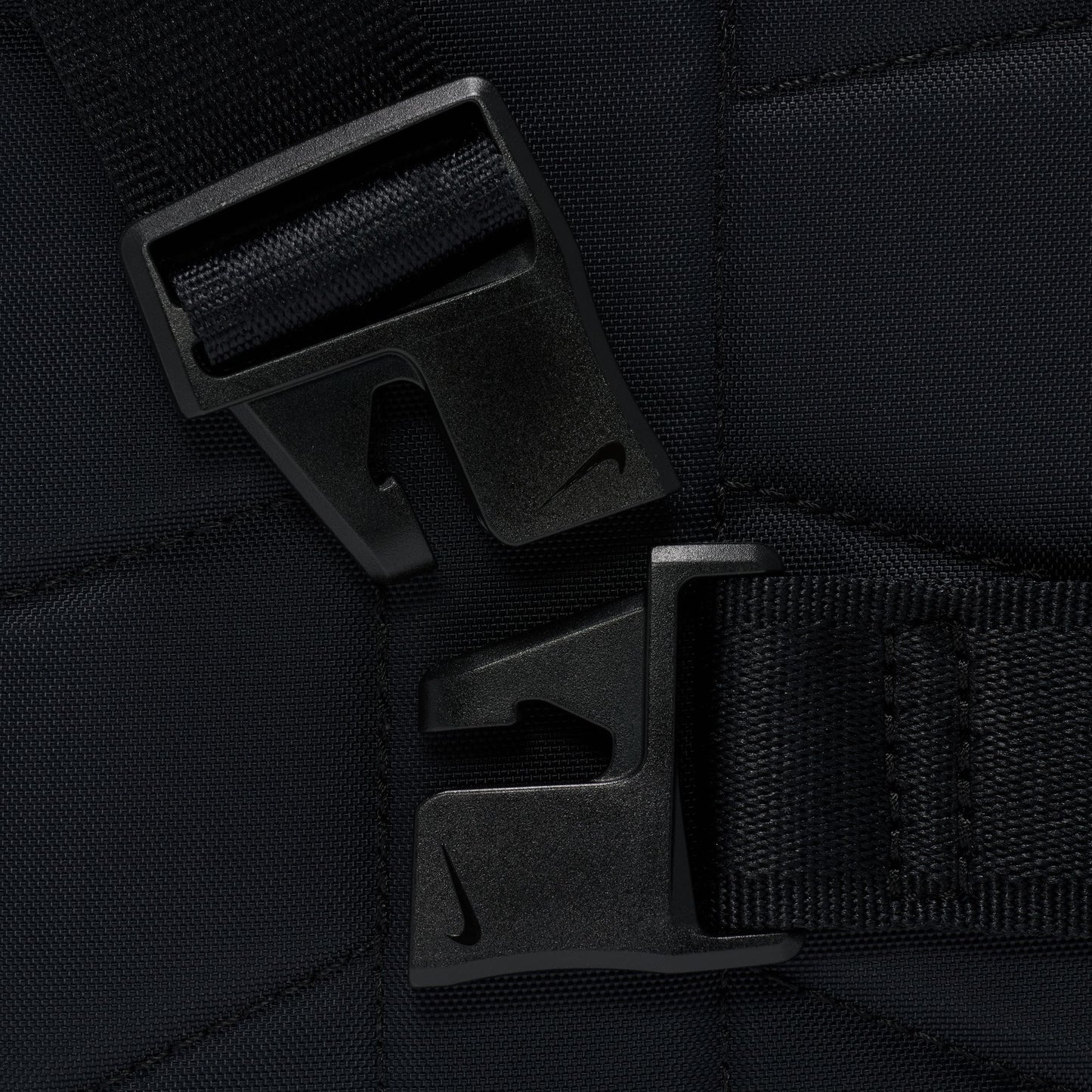 Nike SB - Commute Crossbody Bag - Velocity 21