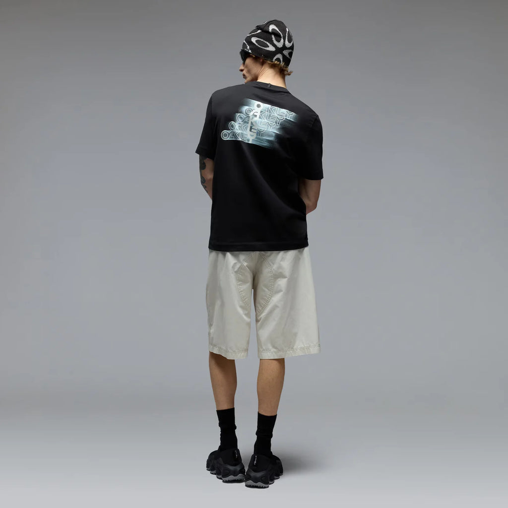 Stacked Flow Tee - Pitch Black