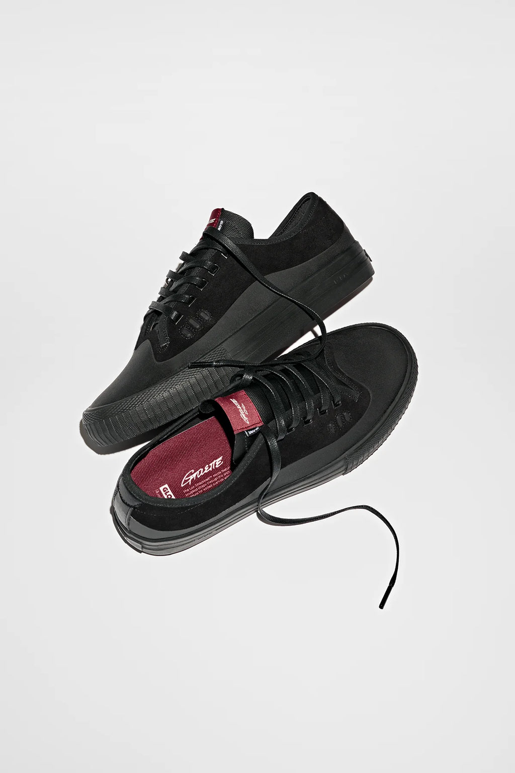 Gillette - Black Suede