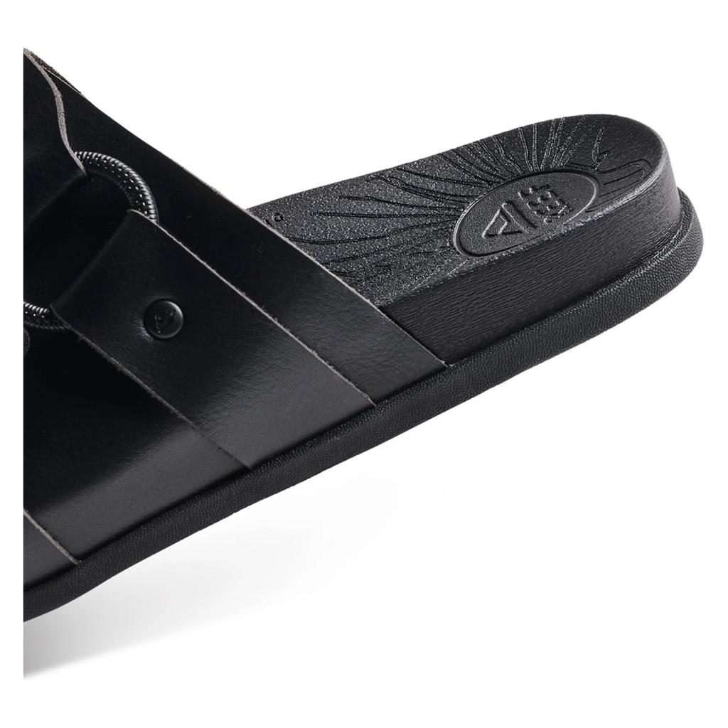 Reef - Cushion Vera Cruz - Black - Velocity 21