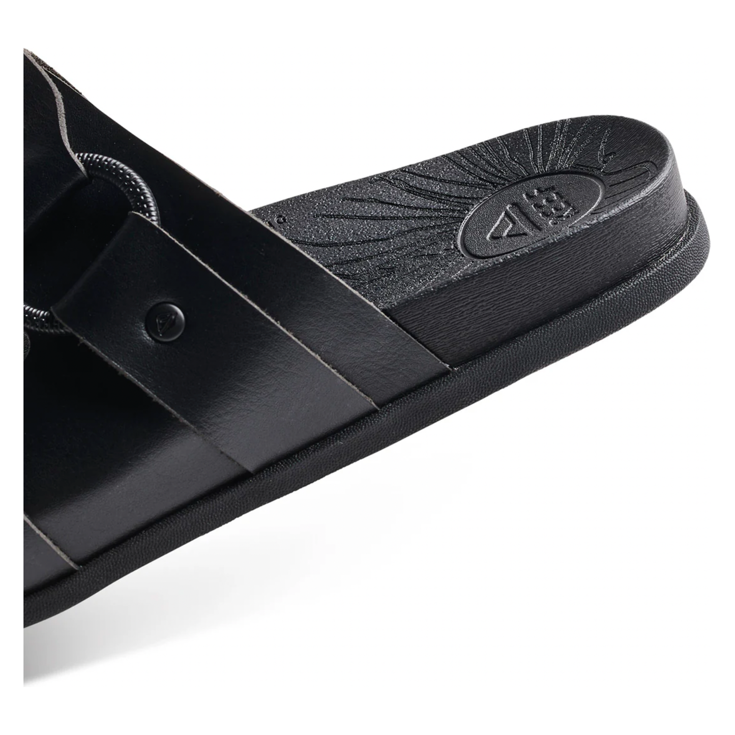 Reef - Cushion Vera Cruz - Black - Velocity 21