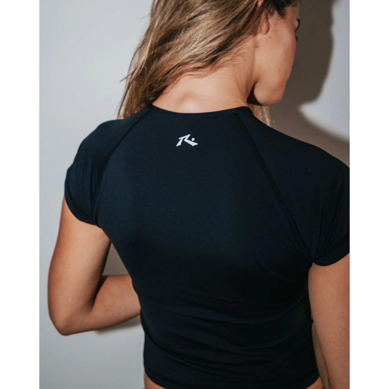 Essential S/S Zip Through Rash Vest